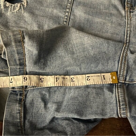 Torrid Denim Shorts Size 26 Blue Cotton Blend Distressed 7” Regular Fit Stretch - Picture 9 of 9
